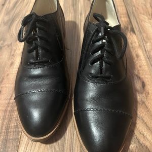 Cole Haan laced up black leather loafers 6.5